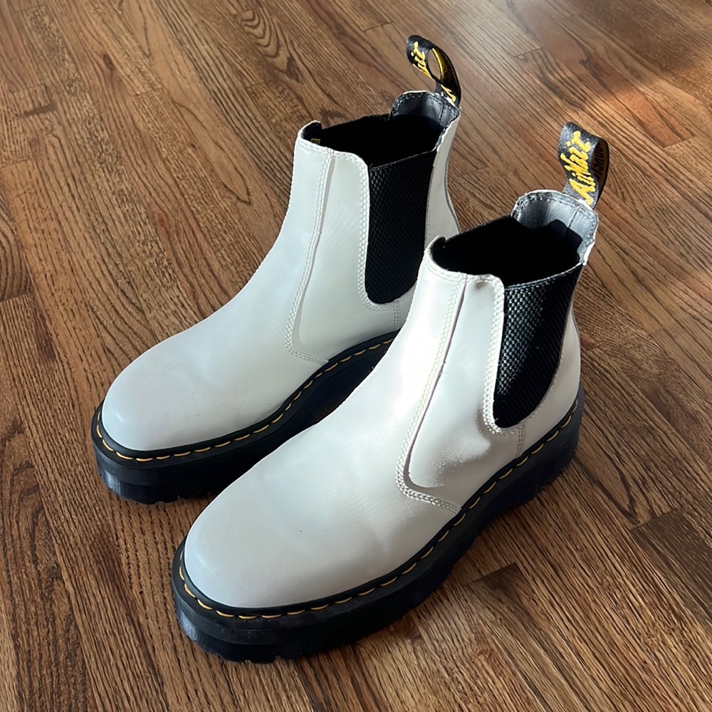 Doc Marten 2976 Smooth Leather Platform Chelsea Boots - White